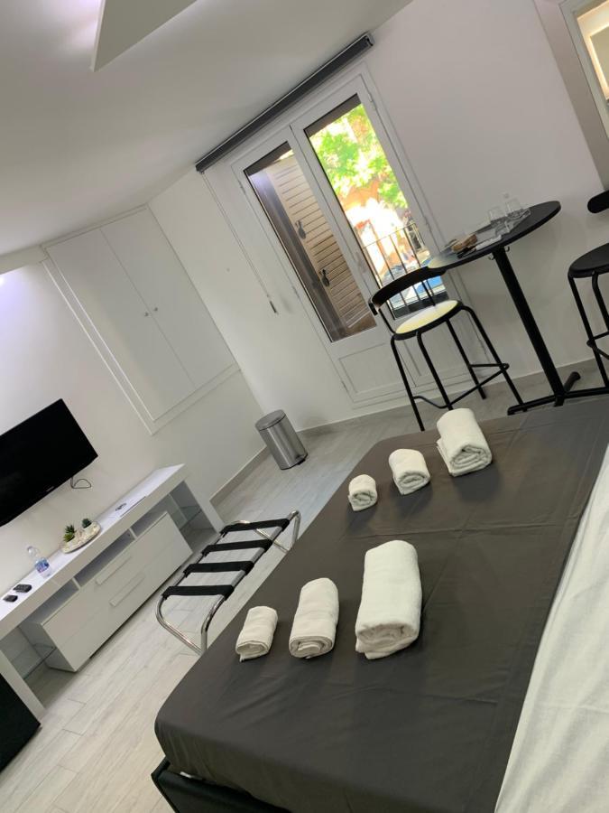 Rossella'S Home ปาแลร์โม ภายนอก รูปภาพ