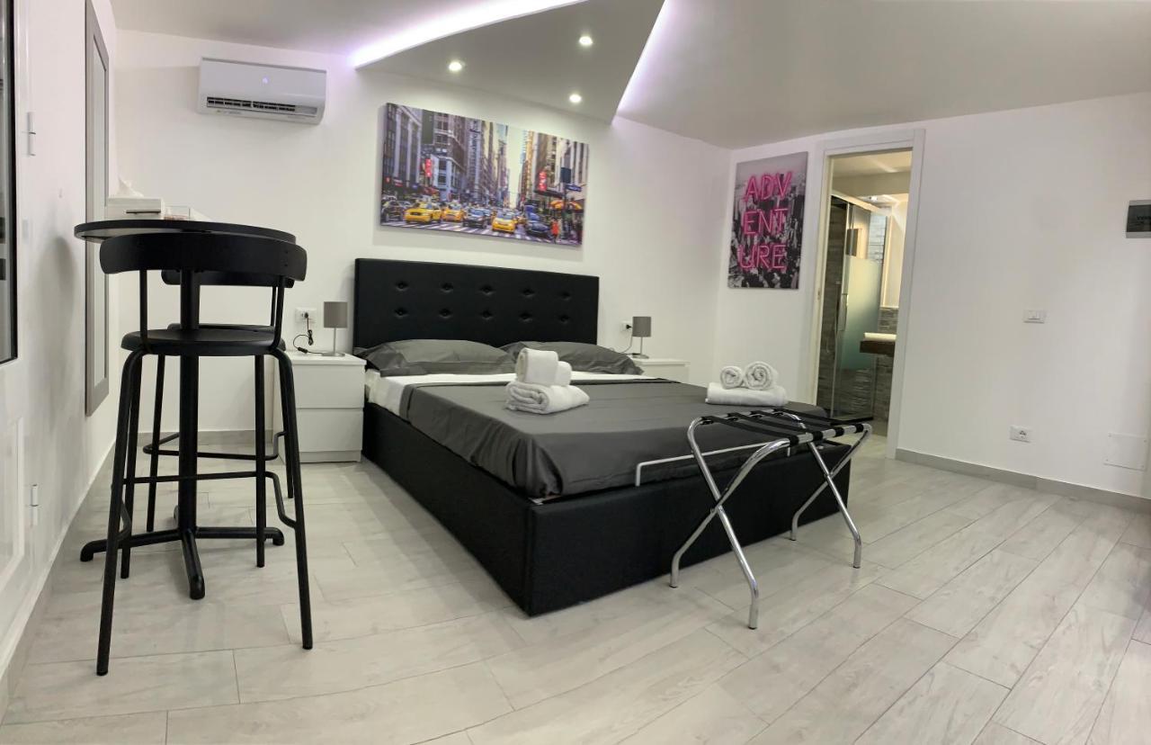 Rossella'S Home ปาแลร์โม ภายนอก รูปภาพ