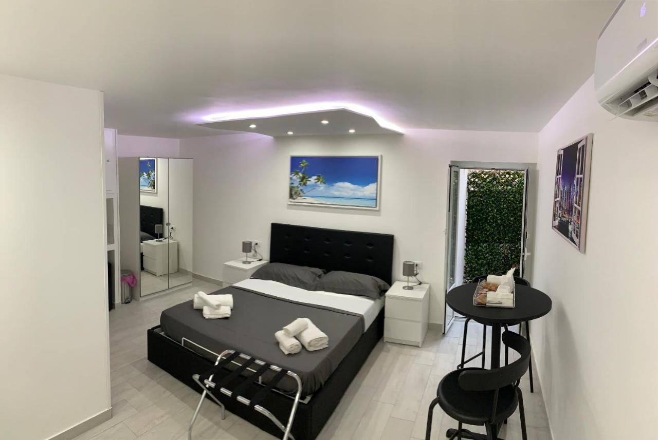 Rossella'S Home ปาแลร์โม ภายนอก รูปภาพ